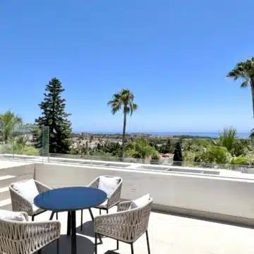 Brand new villa with impressive sea views in the exclusive area of El Paraiso, Estepona Picture 38