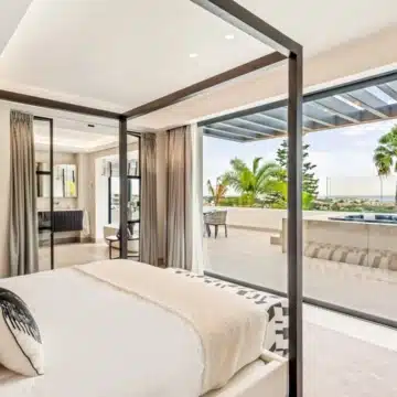 Brand new villa with impressive sea views in the exclusive area of El Paraiso, Estepona Picture 43