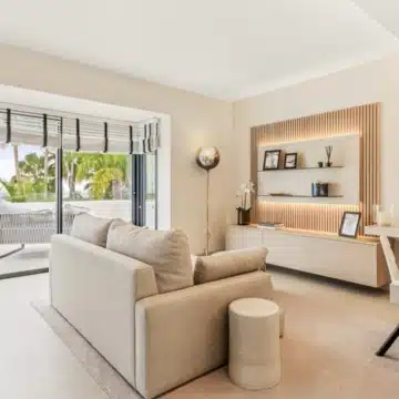 Brand new villa with impressive sea views in the exclusive area of El Paraiso, Estepona Picture 15