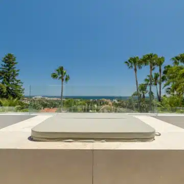 Brand new villa with impressive sea views in the exclusive area of El Paraiso, Estepona Picture 48