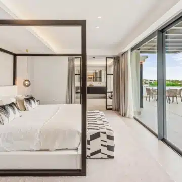 Brand new villa with impressive sea views in the exclusive area of El Paraiso, Estepona Picture 26