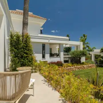 Brand new villa with impressive sea views in the exclusive area of El Paraiso, Estepona Picture 53