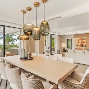 Brand new villa with impressive sea views in the exclusive area of El Paraiso, Estepona Picture 19
