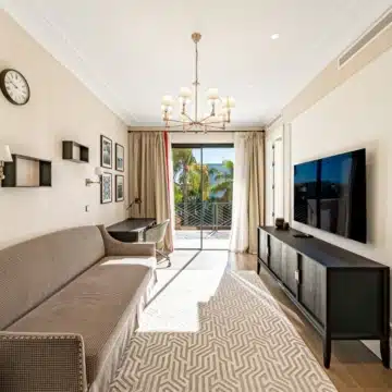 Majestic villa with stunning sea and golf views in the prestigious Los Flamingos, Benahavis Picture 26