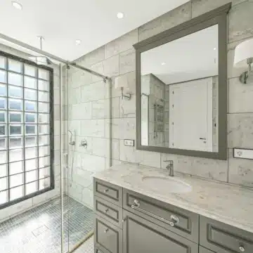 Majestic villa with stunning sea and golf views in the prestigious Los Flamingos, Benahavis Picture 27