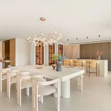 Frontline golf outstanding villa with amazing golf view in Nueva Andalucía, Marbella Picture 3