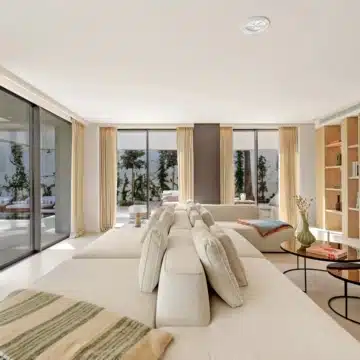 Frontline golf outstanding villa with amazing golf view in Nueva Andalucía, Marbella Picture 6