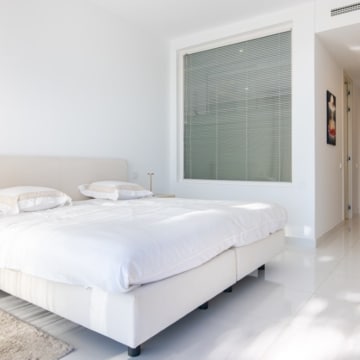 Modern 3-bedrooms apartment with stunning mountain views in Atalaya Hills, Benahavis Picture 13