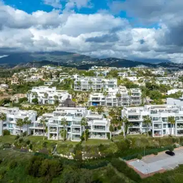 Modern 3-bedrooms apartment with stunning mountain views in Atalaya Hills, Benahavis Picture 22