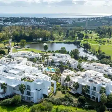 Modern 3-bedrooms apartment with stunning mountain views in Atalaya Hills, Benahavis Picture 21
