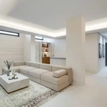 Modern villa in the prime residential area of La Cerquilla, Nueva Andalucia Picture 22