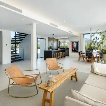 Modern villa in the prime residential area of La Cerquilla, Nueva Andalucia Picture 23
