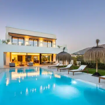 Modern villa in the prime residential area of La Cerquilla, Nueva Andalucia Picture 26