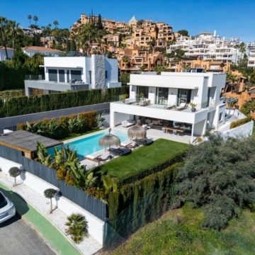 Modern villa in the prime residential area of La Cerquilla, Nueva Andalucia Picture 30