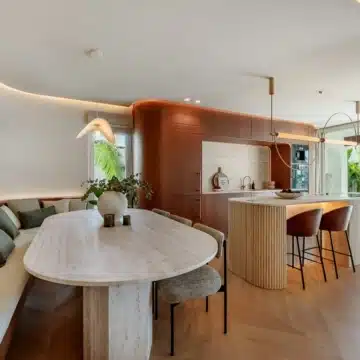 Duplex penthouse with mesmerizing sea views in Alcazaba beach, Estepona Picture 32
