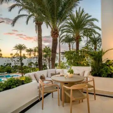 Duplex penthouse with mesmerizing sea views in Alcazaba beach, Estepona Picture 38