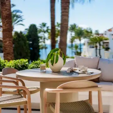 Duplex penthouse with mesmerizing sea views in Alcazaba beach, Estepona Picture 11