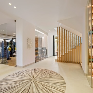 Brand new luxury villa in an exclusive gated community of La Quinta, Benahavis Picture 12