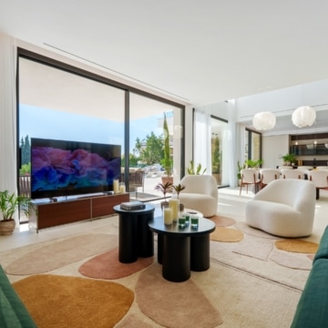 Brand new luxury villa in an exclusive gated community of La Quinta, Benahavis Picture 0