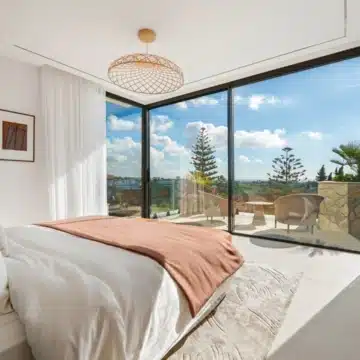 Brand new luxury villa in an exclusive gated community of La Quinta, Benahavis Picture 3