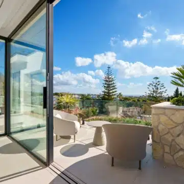 Brand new luxury villa in an exclusive gated community of La Quinta, Benahavis Picture 6