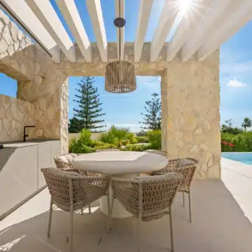 Brand new luxury villa in an exclusive gated community of La Quinta, Benahavis Picture 44