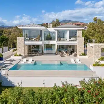 Brand new luxury villa in an exclusive gated community of La Quinta, Benahavis Picture 50