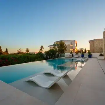 Brand new luxury villa in an exclusive gated community of La Quinta, Benahavis Picture 52