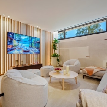 Brand new luxury villa in an exclusive gated community of La Quinta, Benahavis Picture 4