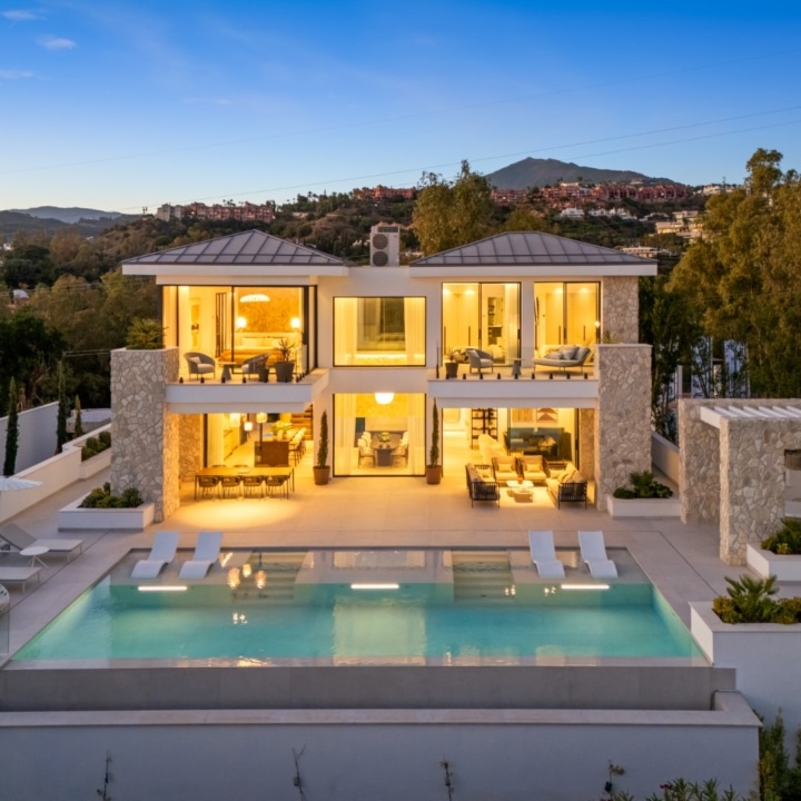 Brand new luxury villa in an exclusive gated community of La Quinta, Benahavis Picture