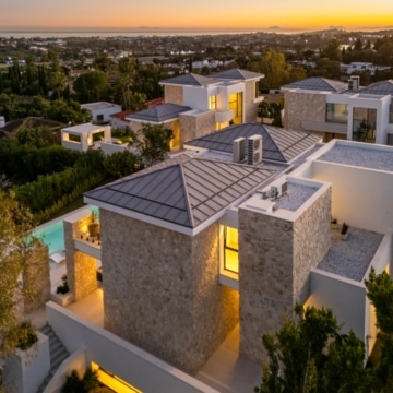 Brand new luxury villa in an exclusive gated community of La Quinta, Benahavis Picture 63