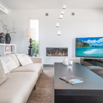 Modern detached villa with panoramic sea and mountain views in La Mairena, Marbella Picture 4