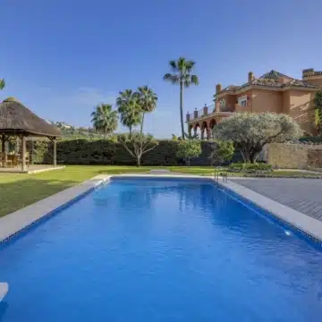 Expansive villa with unique architecture in the exclusive development of Los Arqueros Golf & Country Club, Benahavis Picture 2