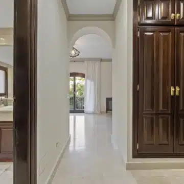 Expansive villa with unique architecture in the exclusive development of Los Arqueros Golf & Country Club, Benahavis Picture 24