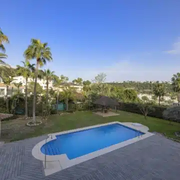 Expansive villa with unique architecture in the exclusive development of Los Arqueros Golf & Country Club, Benahavis Picture 31