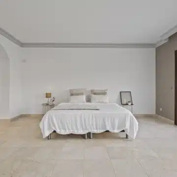 Expansive villa with unique architecture in the exclusive development of Los Arqueros Golf & Country Club, Benahavis Picture 41