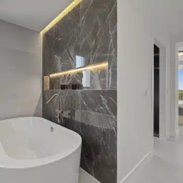 Three bedroom apartment positioned on the serene hills of Altos de la Quinta, Benahavis Picture 23