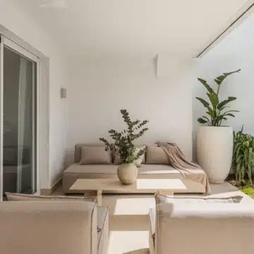 Magnificent frontline beach apartment with sea views in Coral beach, Marbella Golden Mile Picture 9