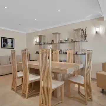 Seaside 2-bedroom groundfloor apartment on the Dominion Beach in Estepona Picture 5