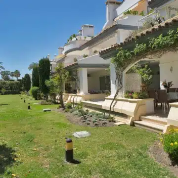 Seaside 2-bedroom groundfloor apartment on the Dominion Beach in Estepona Picture 28