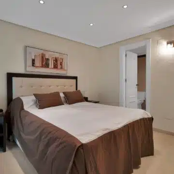 Seaside 2-bedroom groundfloor apartment on the Dominion Beach in Estepona Picture 13