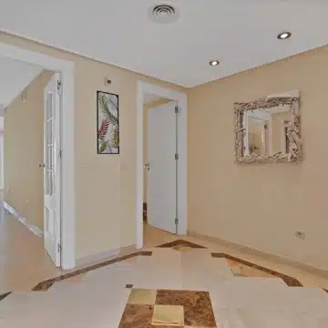 Seaside 2-bedroom groundfloor apartment on the Dominion Beach in Estepona Picture 35