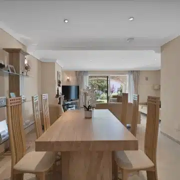 Seaside 2-bedroom groundfloor apartment on the Dominion Beach in Estepona Picture 37