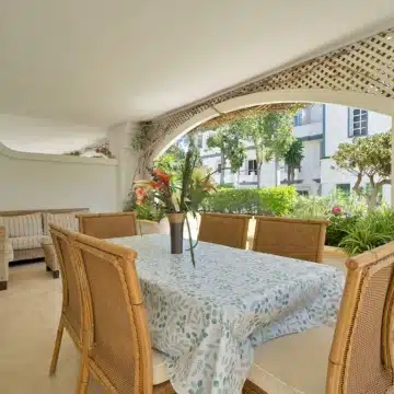 Seaside 2-bedroom groundfloor apartment on the Dominion Beach in Estepona Picture 38