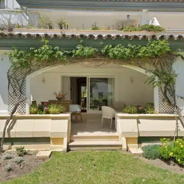 Seaside 2-bedroom groundfloor apartment on the Dominion Beach in Estepona Picture 40