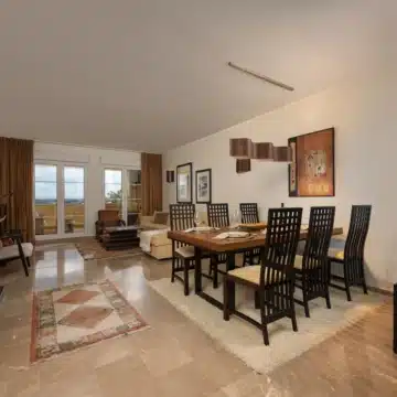 Exceptional 2-bedroom apartment in the prestigious Cumbres del Rodeo community of Nueva Andalucía Picture 10