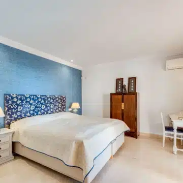 Spacious and bright home in the heart of Nueva Andalucía, Marbella Picture 38