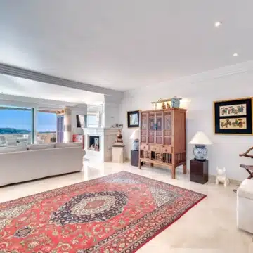 Spacious and bright home in the heart of Nueva Andalucía, Marbella Picture 1