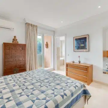 Spacious and bright home in the heart of Nueva Andalucía, Marbella Picture 18