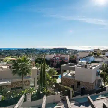 Spacious and bright home in the heart of Nueva Andalucía, Marbella Picture 0